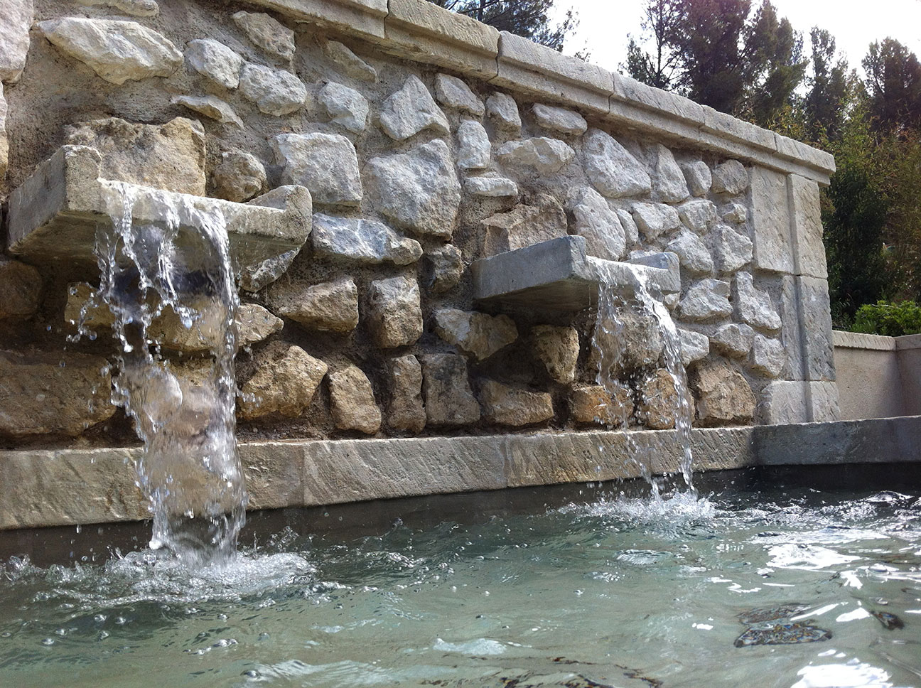 Fontaine en pierres