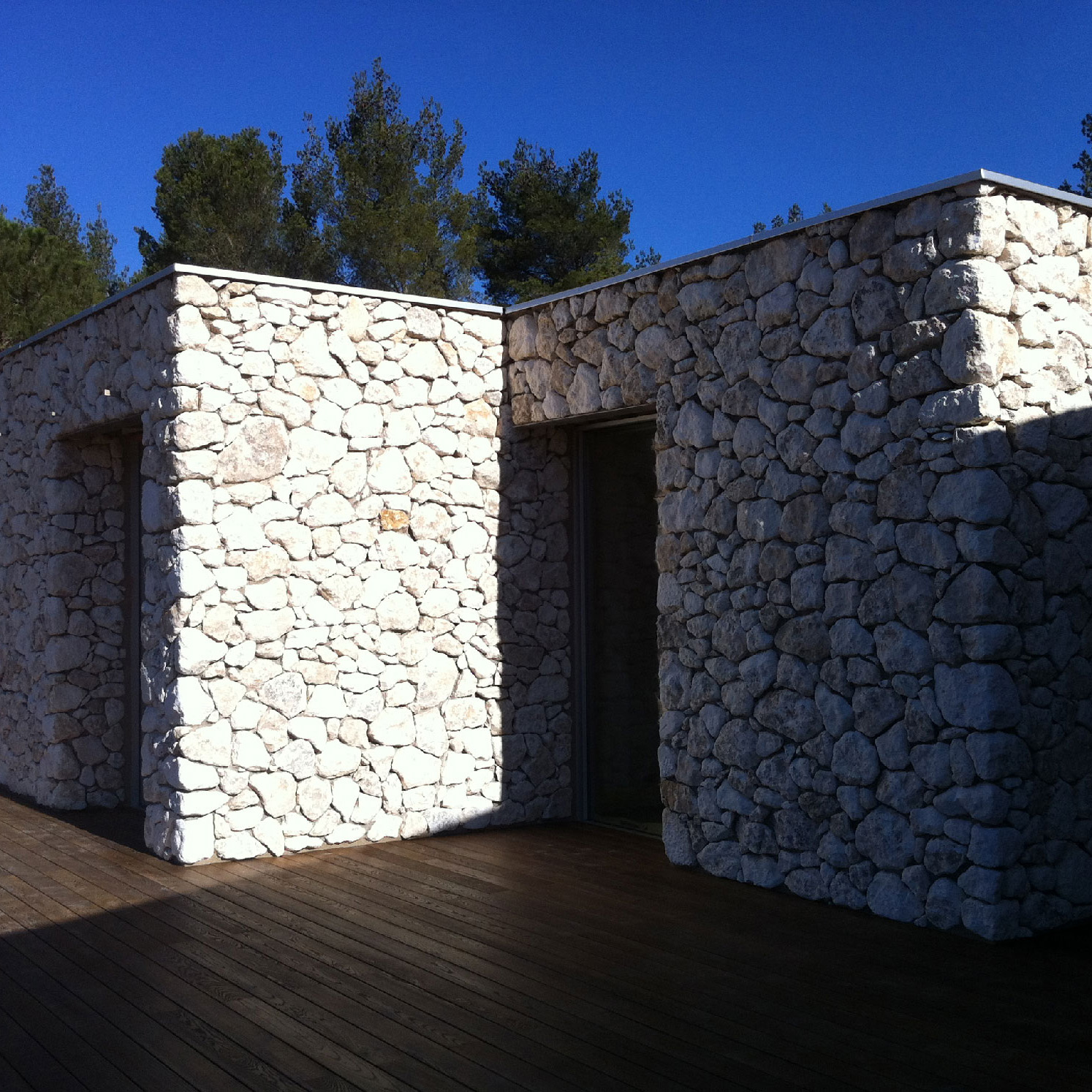 Construction maison neuve contemporaine en Provence / Alpilles